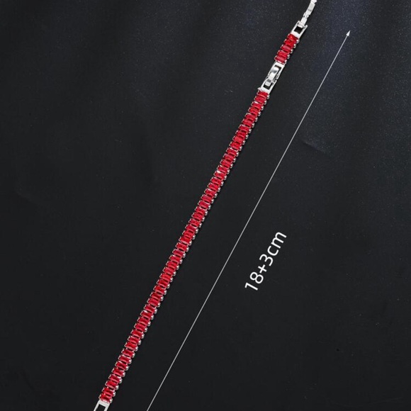 Women Red Fashion Statement Cubic Shiny Bracelet - Picture 4 of 5